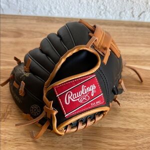 Rawlings Black and Brown Baseball Glove